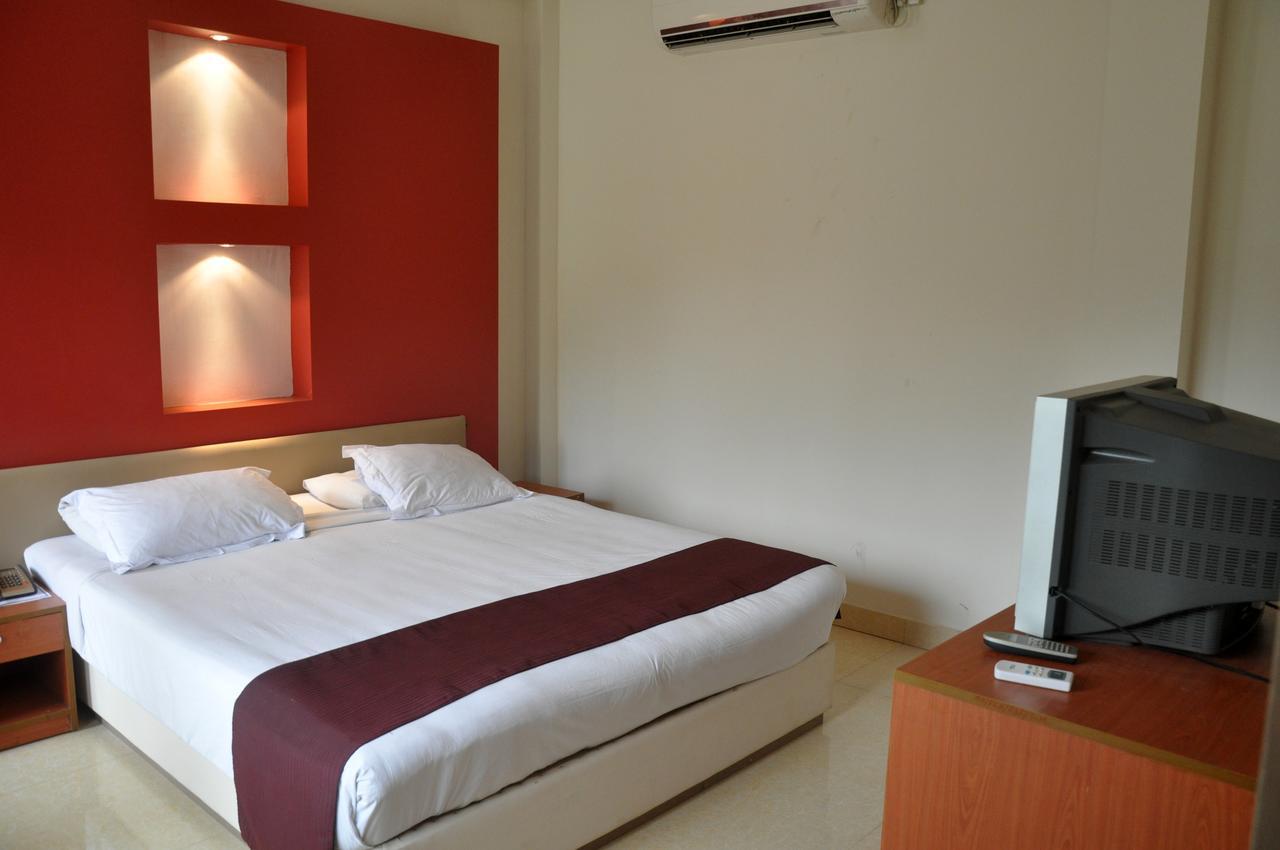 Foy'S Lake Resort Dakhin Kattali Экстерьер фото